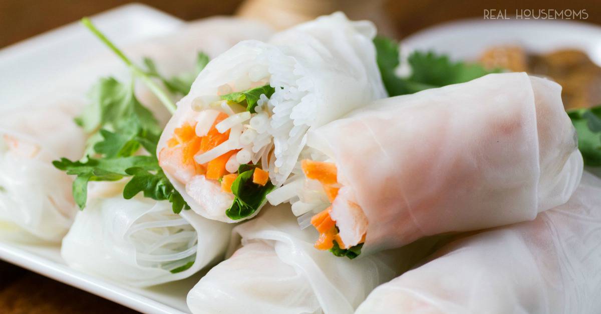 
                  Summer Rolls With Peanut Dipping Sauce